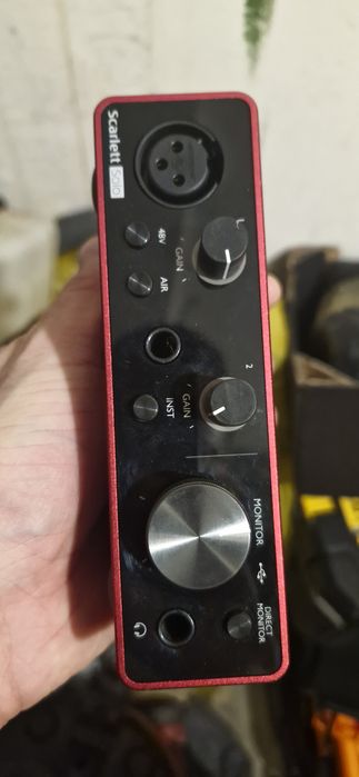 Monitor Studyjny Yamaha hs8 + interfejs Focusrite scarlet solo.  NOWE!