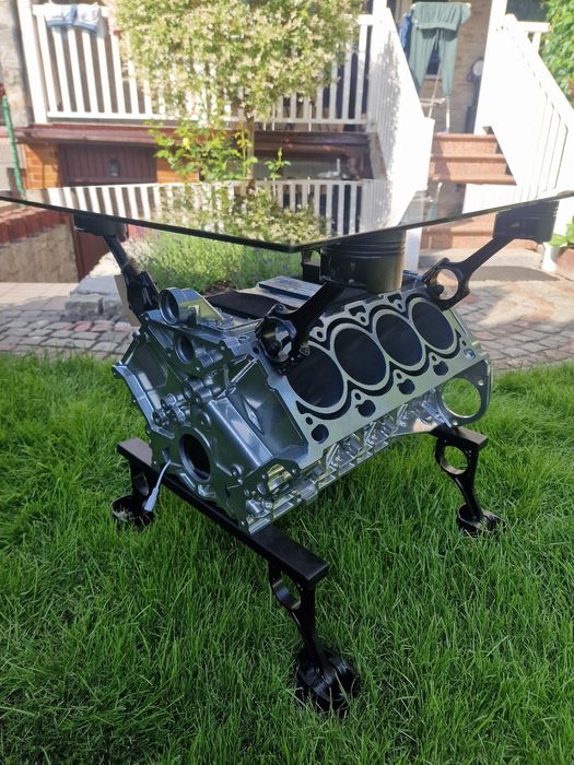 Stolik z Silnika BMW V8 CHROM