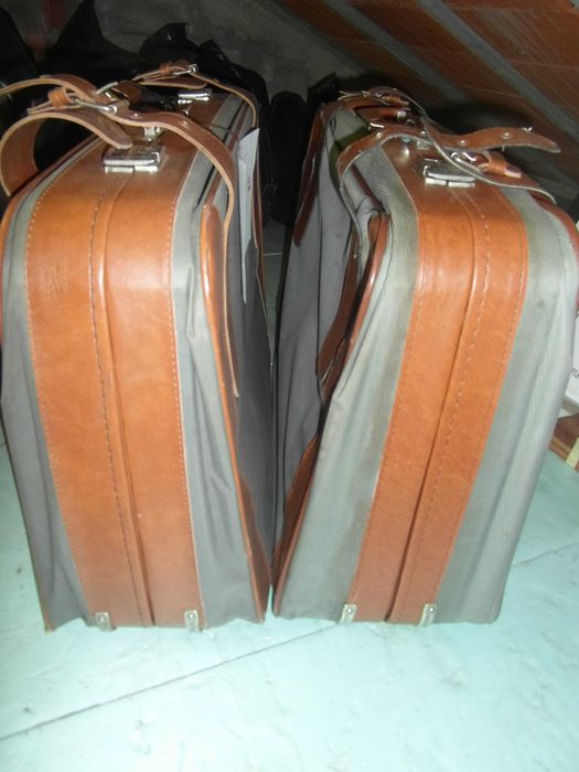 2 malas iguais 70x52x25 cm