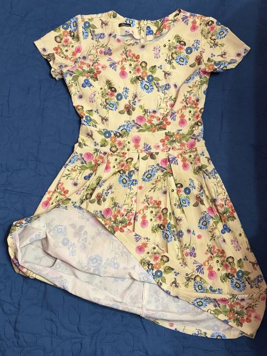 сукні на дівчинку