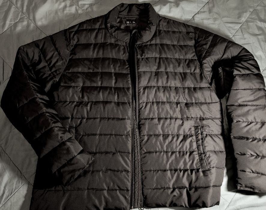 New lined coat, never worn, XXL size 52–58
But fits people who wear 3XL