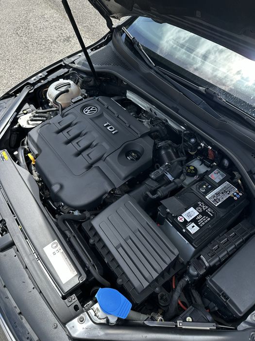 Volkswagen Golf 1.6 TDI Bluemotion