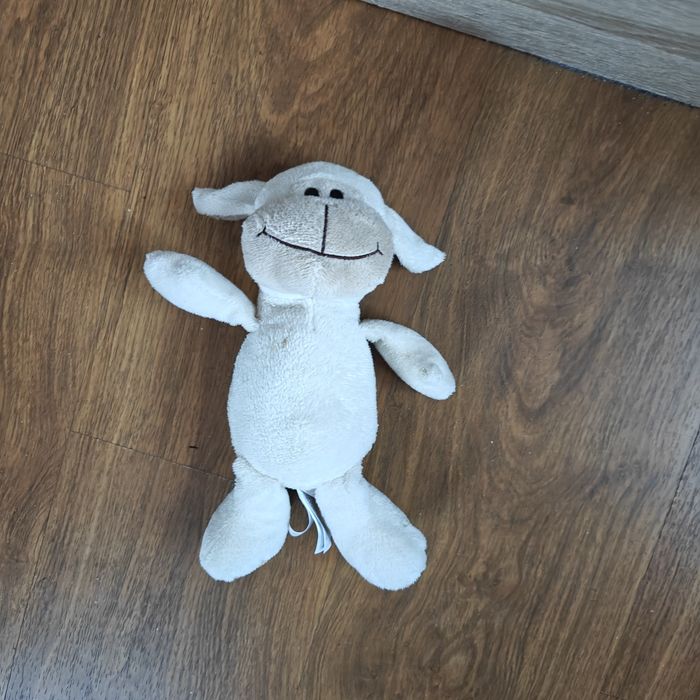 Maskotka pluszak przytulanka miś owieczka owca Kinder niespodzianka