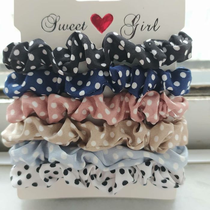 Scrunchies bolinhas