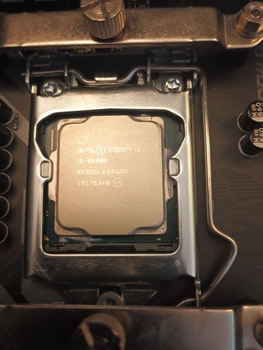 Komputer gamingowy – i5-8600K / GTX 1070 Gigabyte G1 8gb/ 16 GB RAM