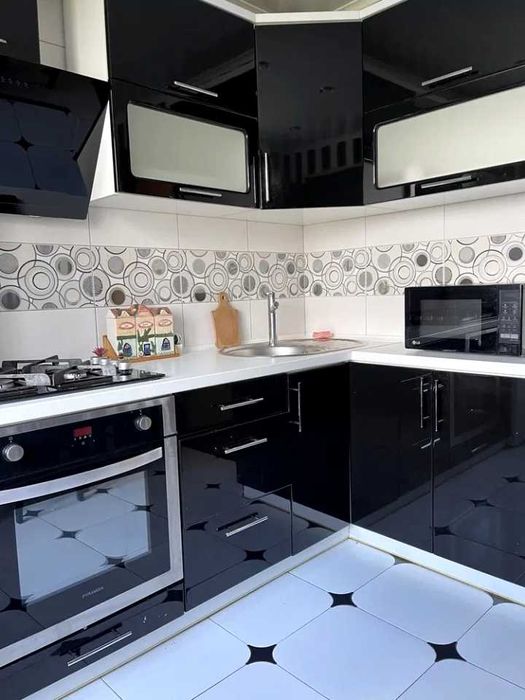 Продам 3х комн кв м Левада (Гагарина) 4/9 с капитальным ремонтом