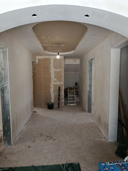 Ремонт квартир і будинків