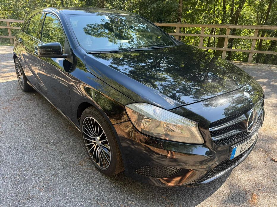 MERCEDES BENZ A180 - Apple CarPlay — photo 2