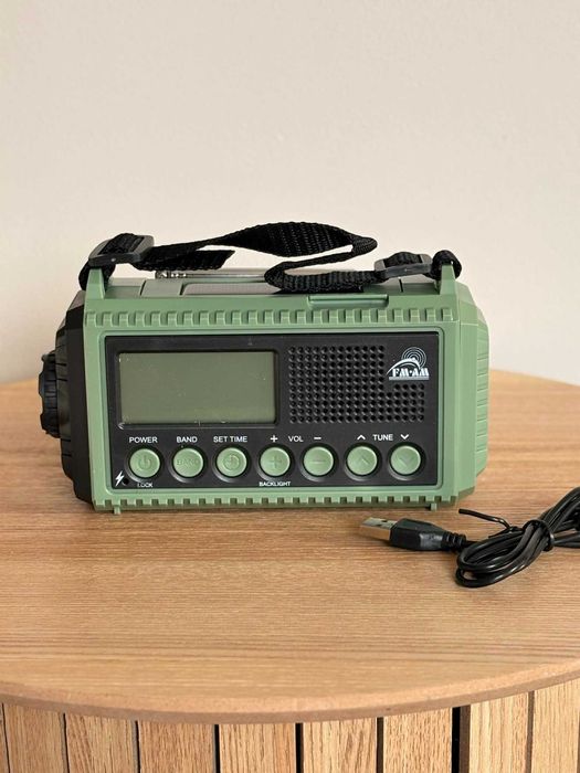 Radio awaryjne survivalowe na korbke