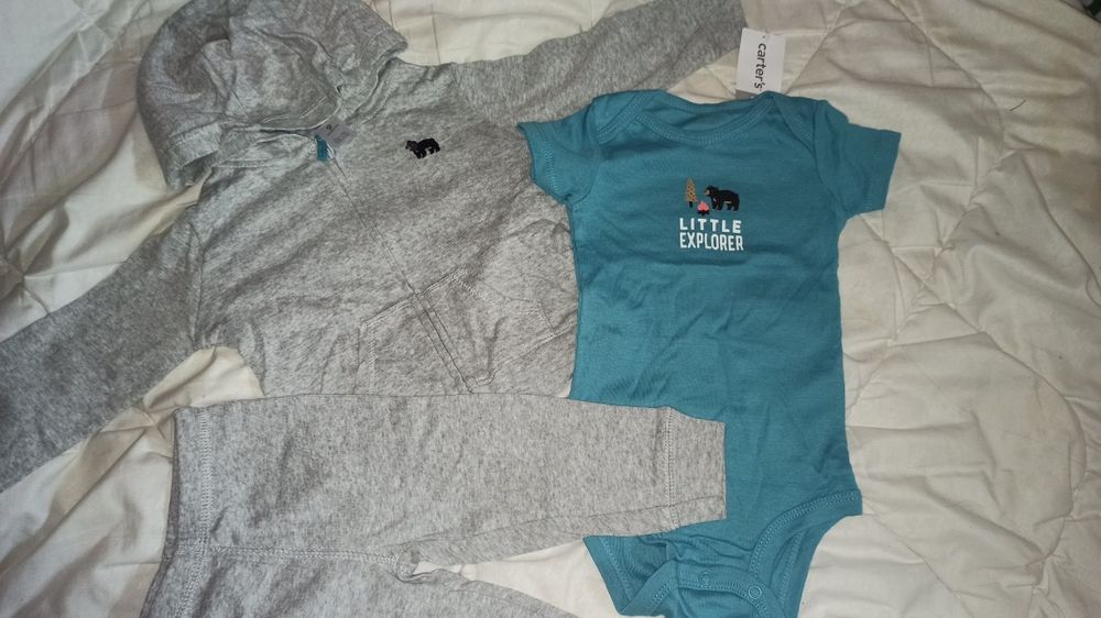 Качественный комплект детская одежда комплект тройка carter's 9  мес.