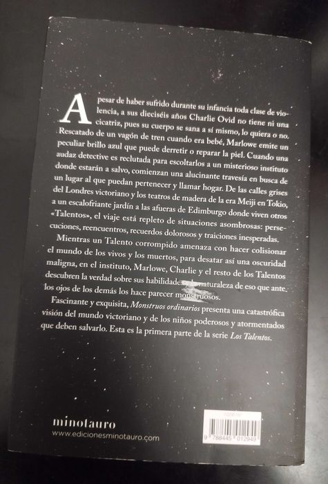 Monstruos ordinarios de J.M. Miro, Libro 1 de La trilogía de talento