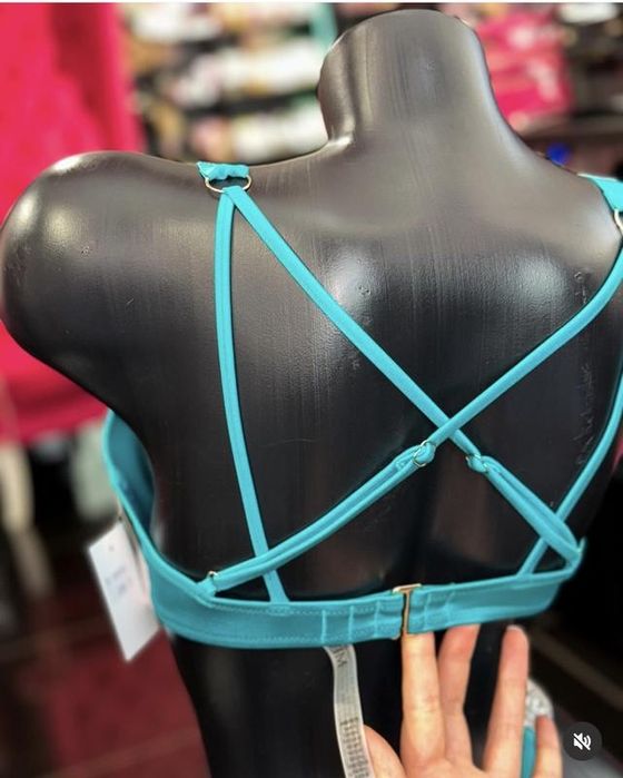 Victoria's secret шикарний купальник прикрашений камінням 80а