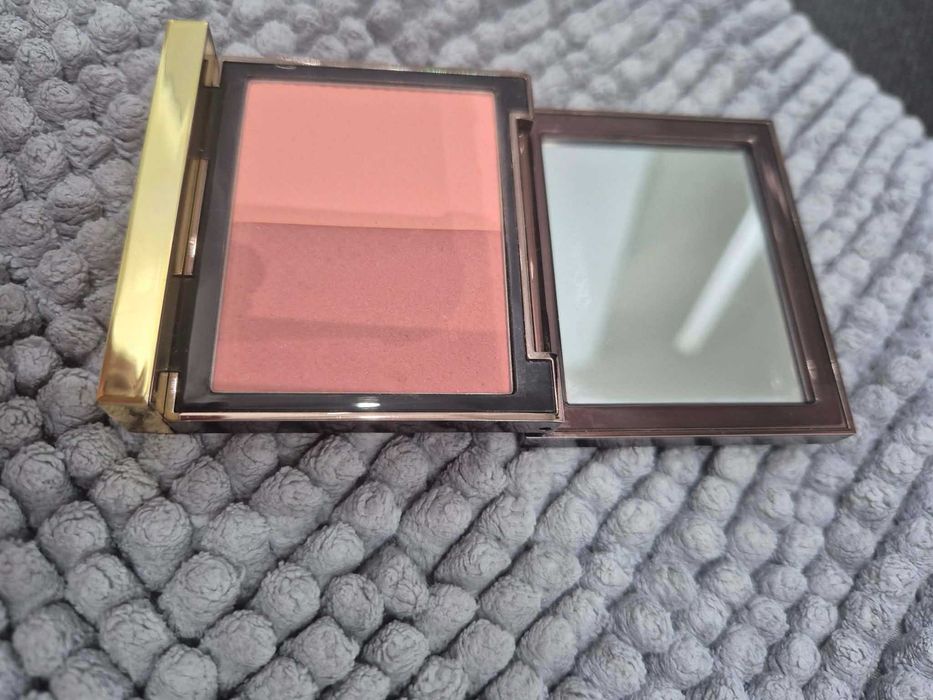 Tom Ford róż 01 brazen rose