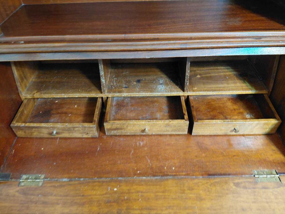 Escrivaninha vintage em madeira