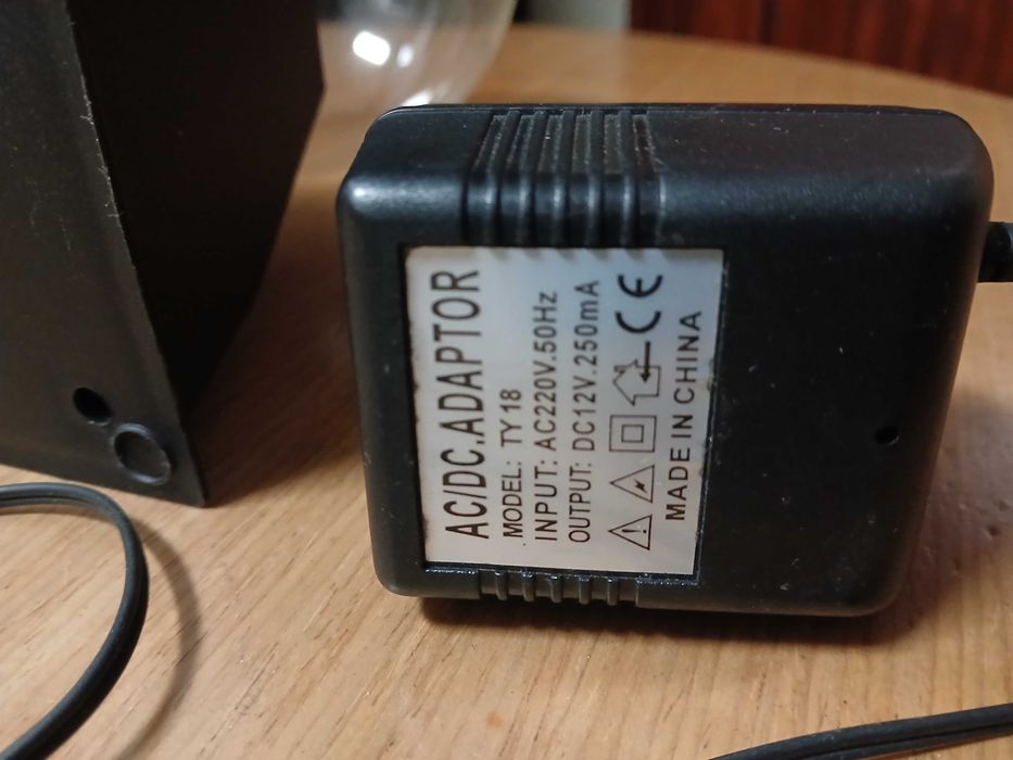 Candeeiro de plasma avariado, com transformador 12V (funciona apenas como candeeiro normal)