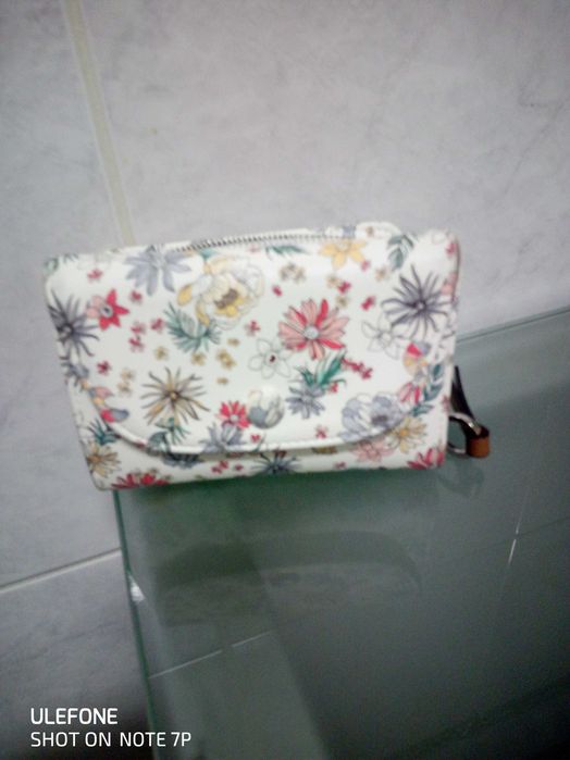 Porta moedas Parfois completamente novo da nova coleção deste ano