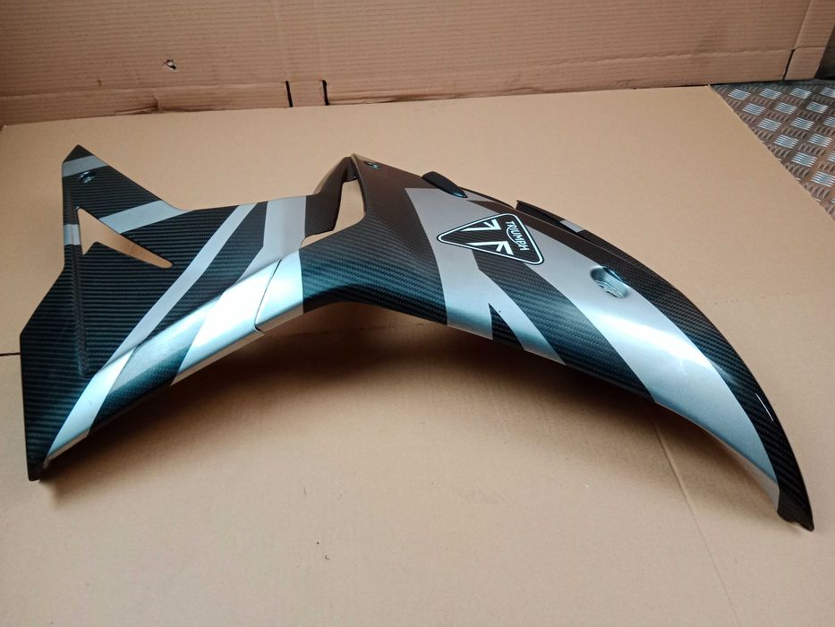 Triumph Daytona 765 Moto 2 Prawy Bok Boczek Owiewka Boczna Carbon