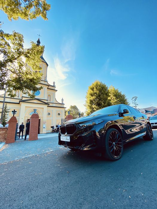 Wynajem auta do ślubu NOWE BMW X6 - z kierowcą od 590 zl | film z drona gratis !