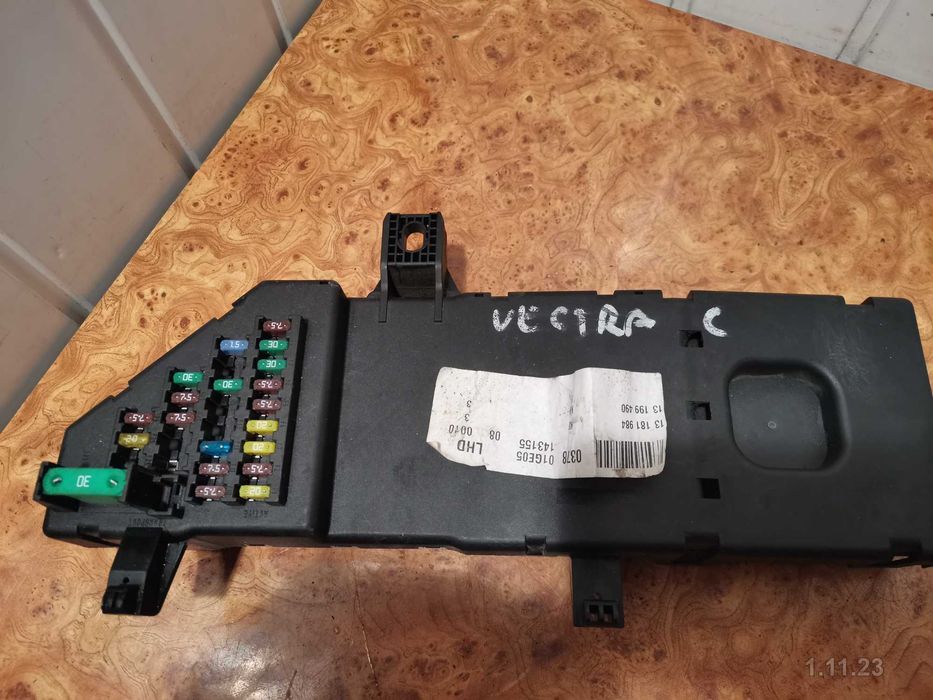 Opel Vectra C skrzynka bezpieczników Orzech • OLX.pl