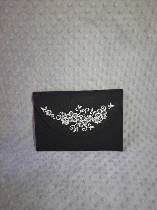 Kopertówka czarna filcowa