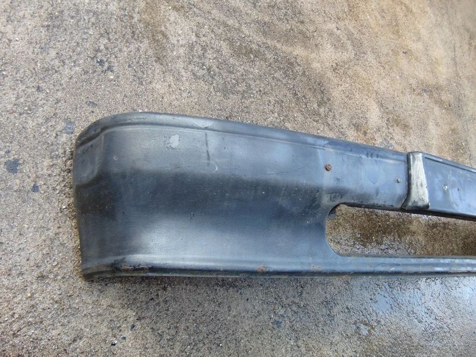 Nissan Vanette para-choques