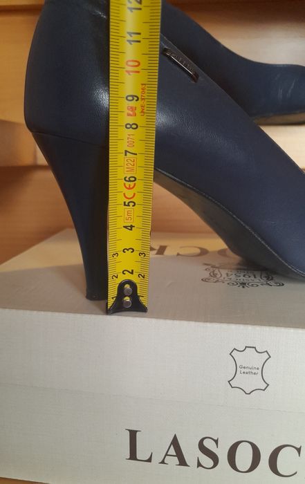 Granatowe skórzane szpilki 40 LASOCKI