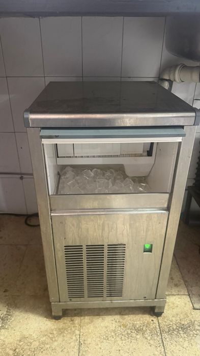 Vendo recheio de restaurante (mande mensagem apenas se tiver mesmo interessado no negócio)