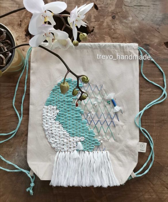 Mochila saco bordada