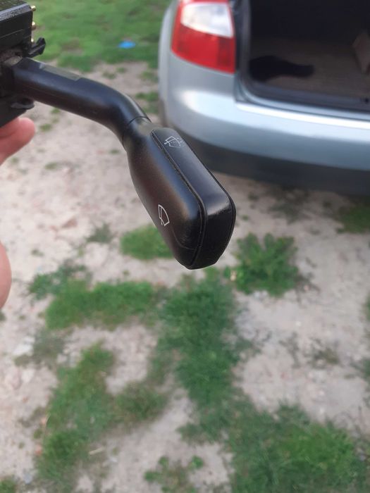 Ауді а4 б5  підрульовий перемикач положення двірників і омивача.