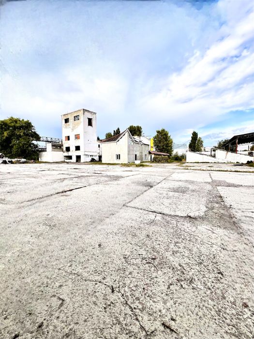 Продається промислова база в рні вул. Залізняка