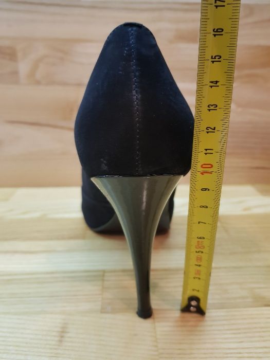 Szpilki Kazar czarne r.38