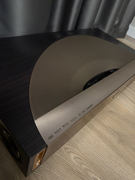 Лазерний проектор Hisense L9Q  флагман