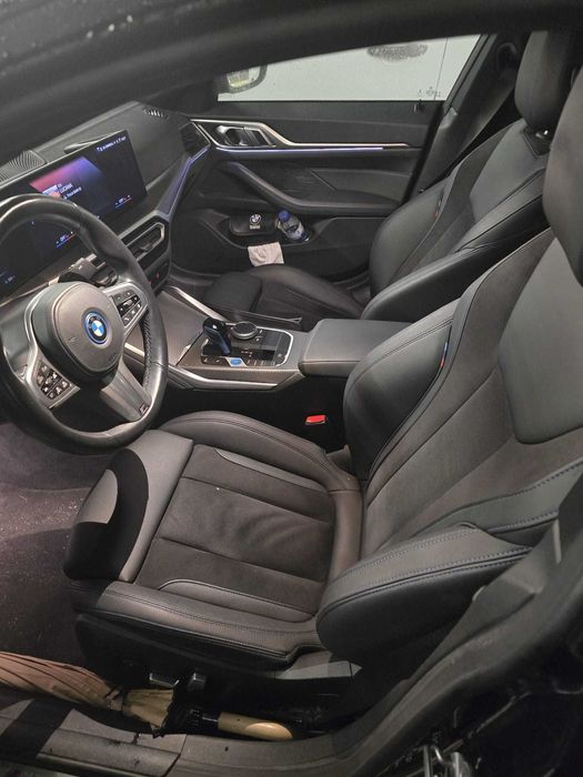 BMW i4 edrive40 Preto