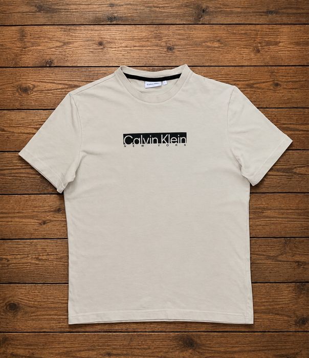 Футболка Calvin Klein