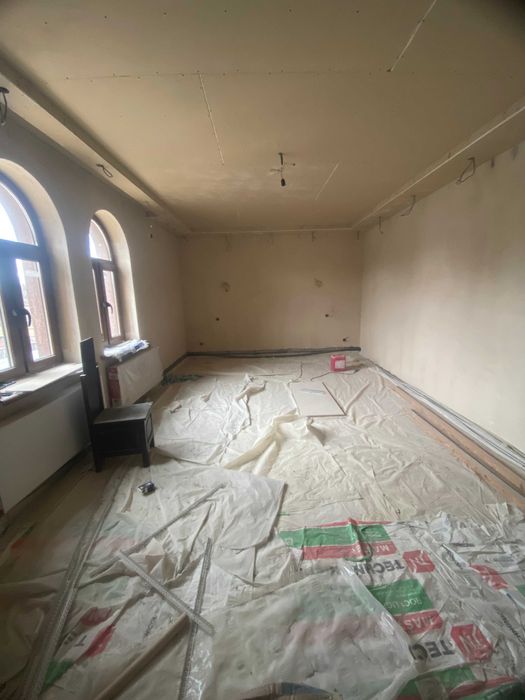 Продам ШИКАРНИЙ будинок поруч із озером і лісом