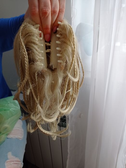 Sprzedam Treske do włosów blond z warkoczykami