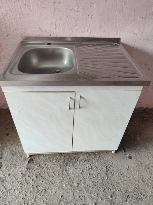 Продам тумбу с мойкой б/у размер 800/600