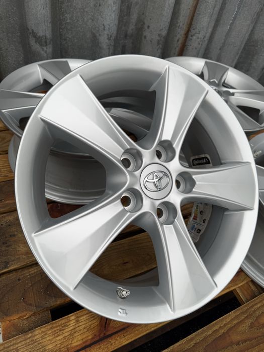 Диски 5/114.3 r16 Toyota original нові