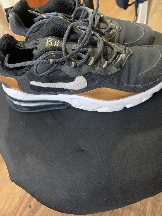 Підліткові кросівки Nike Air Max 270 React  36,5