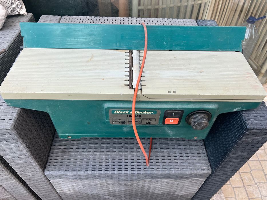 Plaina Desengrossadora Black & Decker DN 840