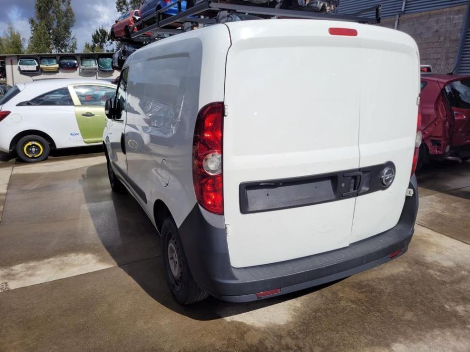 Opel Combo 2014 para peças