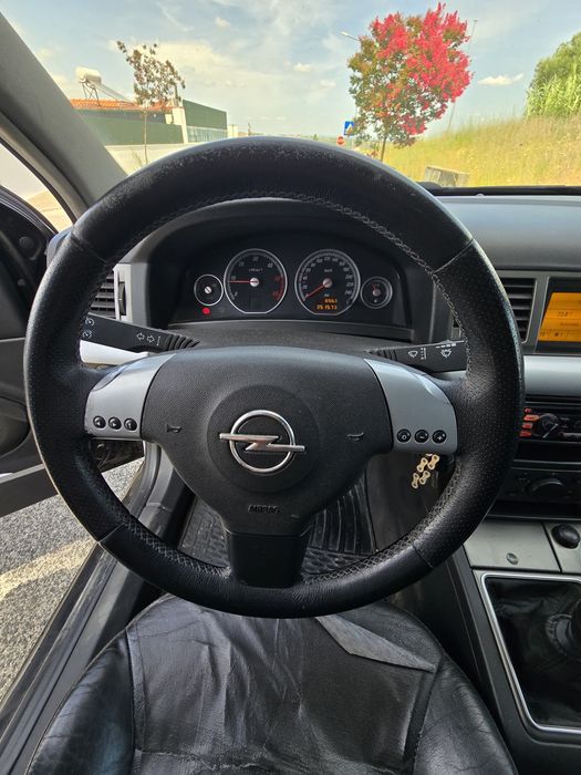 Opel Vectra — fotografia 8
