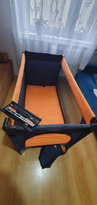 Łóżeczko turystyczne