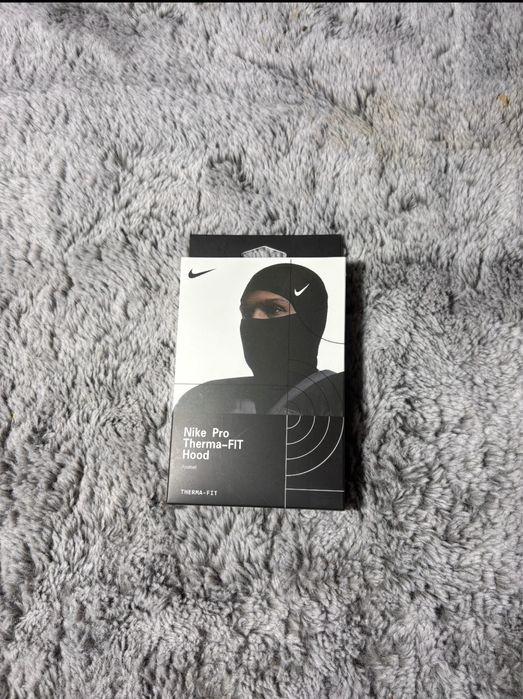 czarna kominiarka nike hyperwarm