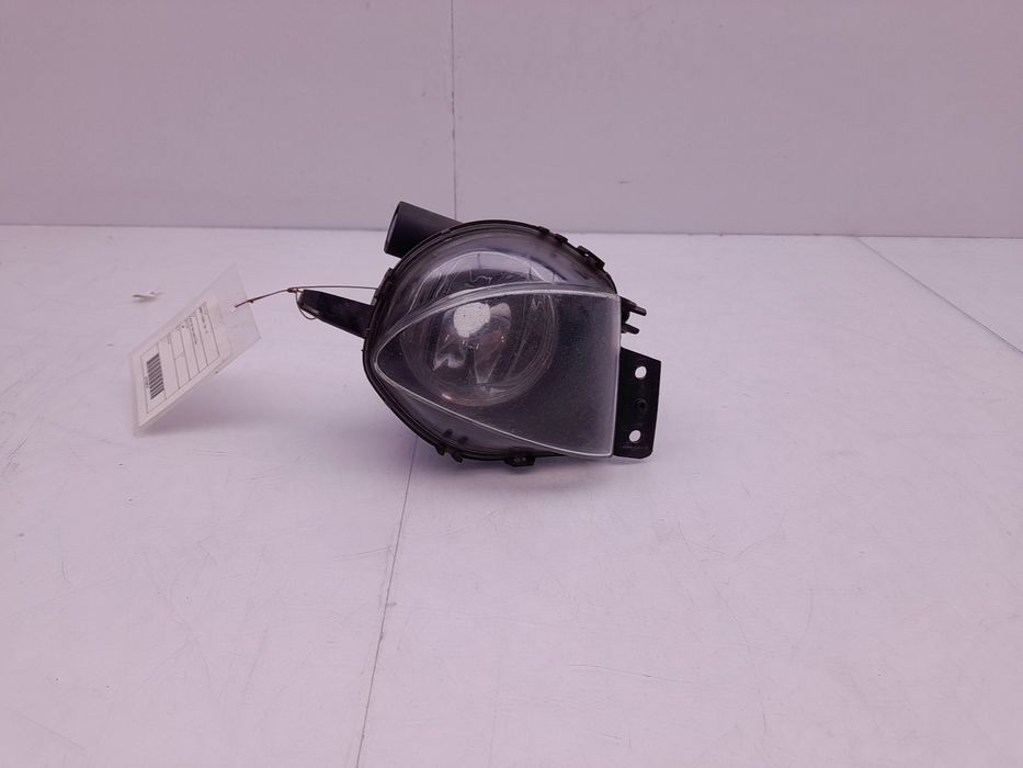 Farol nevoeiro frente direito BMW 3 (E90)