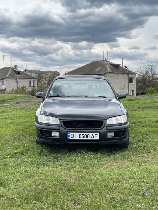 Opel Omega B 2.0
