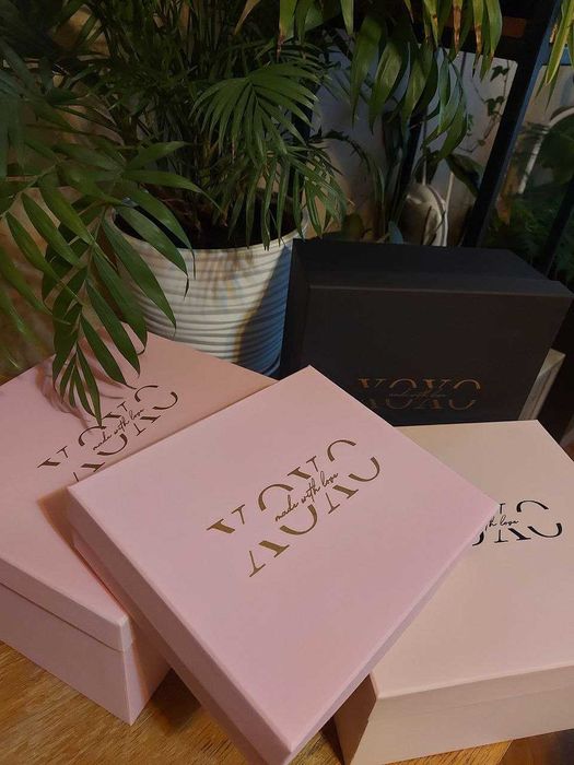 Подарункові коробки