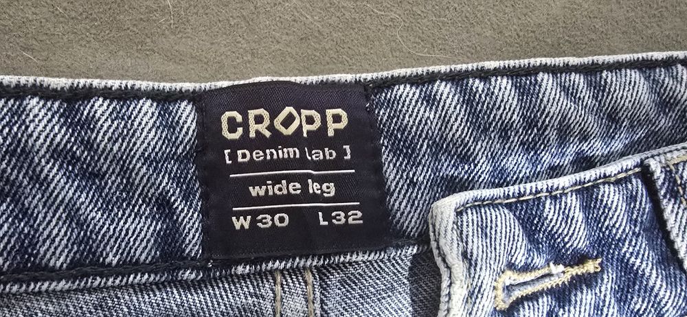 Męskie spodnie jeansowe Cropp 30/32