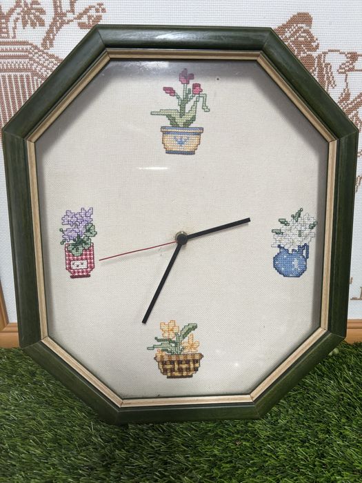 Relogio bordado ponto cruz