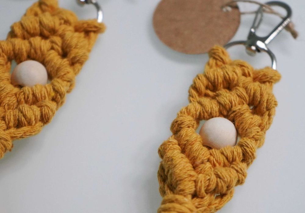 Porta-chaves em macramé